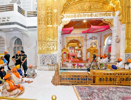 ਤਖ਼ਤ ਸ੍ਰੀ ਹਰਿਮੰਦਰ ਜੀ, ਪਟਨਾ ਸਾਹਿਬ ਵਿਖੇ ਨਤਮਸਤਕ ਹੋਏ ਰਾਸ਼ਟਰਪਤੀ ਦ੍ਰੌਪਦੀ ਮੁਰਮੂ